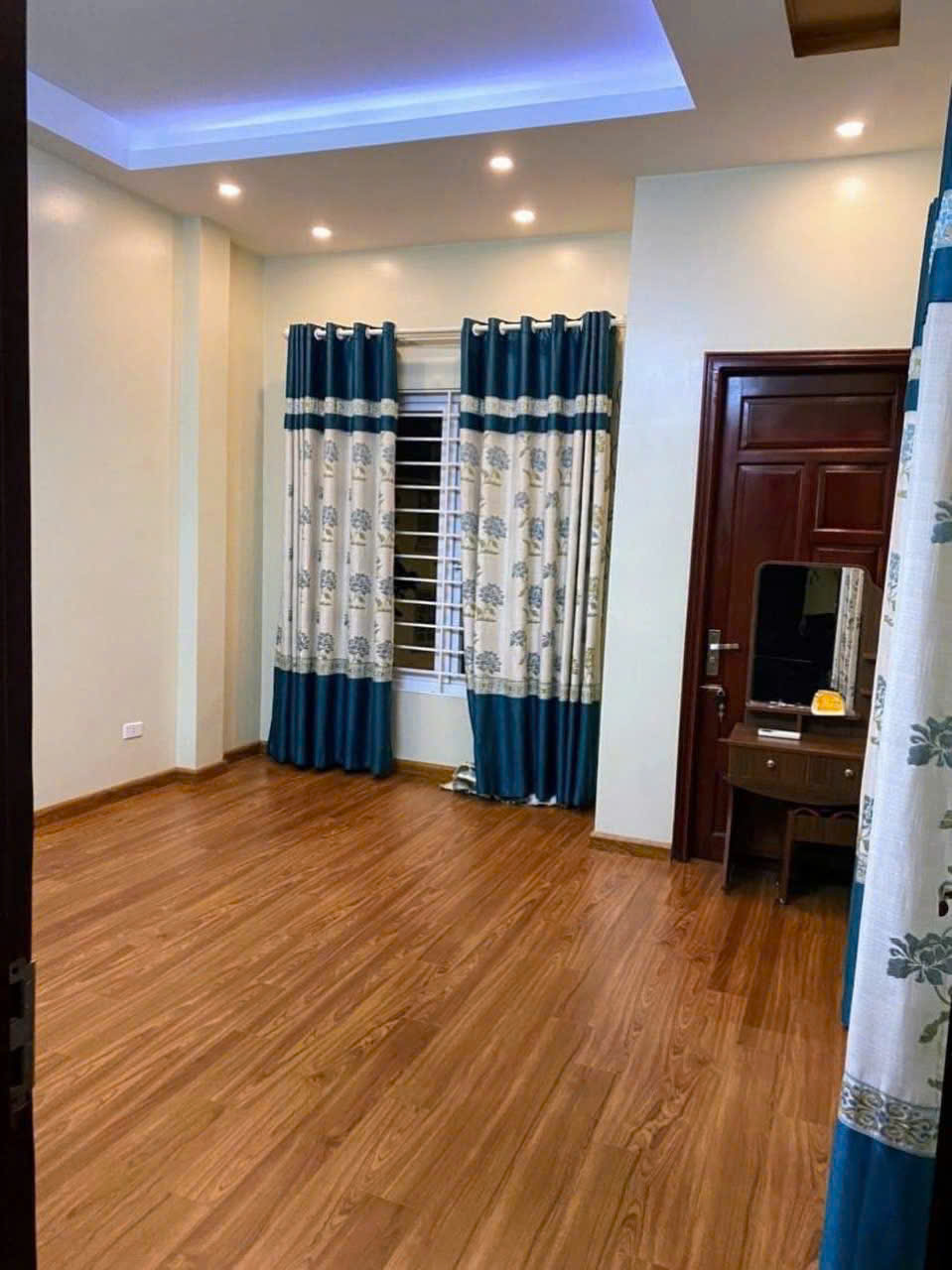 Cho thuê nhà ngõ 553 Giải Phóng, 4 tầng x 45m2, 5PN, 15 Triệu làm văn phòng, KD online - Ảnh 3
